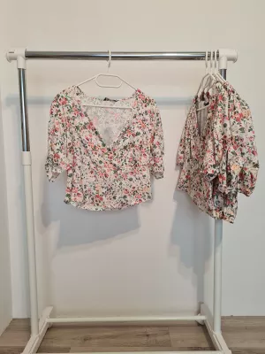 Blouse with small flowers - White - Blouses
