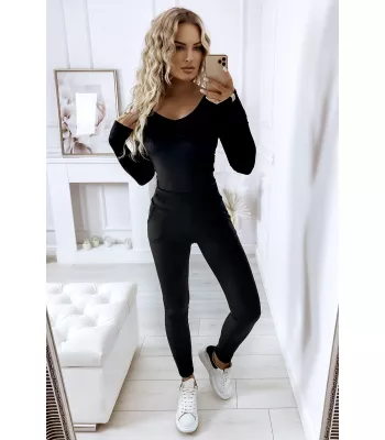 Matching velor set - sweatshirt and pants Black