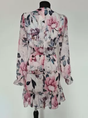 Chiffon dress with an elastic waist and frills - White - Dresses