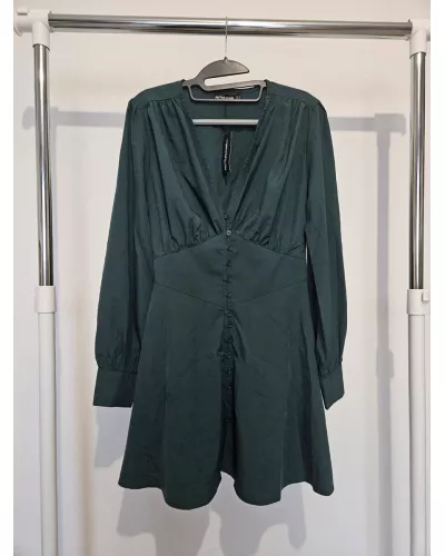 Zapytaj o produkt! — Sukienka koszulowa z głębokim dekoltem i guzikami