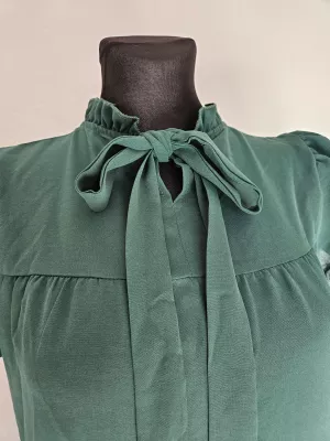 Loose trapeze dress with a bow - Green - Dresses