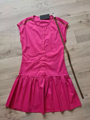 Dress with a belt and decorative sequins - pink - Dresses