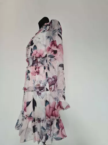 Chiffon dress with an elastic waist and frills - White