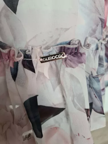Chiffon dress with an elastic waist and frills - White