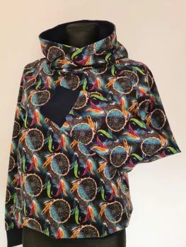 Cotton sweatshirt with a tight-fitting hood, dreamcatcher graphics, black