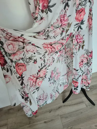 Dress with long sleeves, cutout on the back with a tie and zip fastening - White