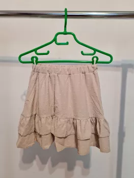 Spódnica mini, krótka spódnica z falbanką, gumka w pasie - beżowy