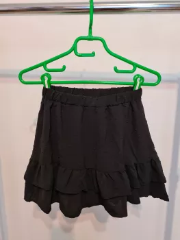 Spódnica mini, krótka spódnica z falbanką, gumka w pasie - czarny