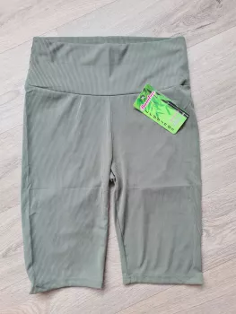 Krótkie legginsy w prążek, kolarki prążkowane - oliwkowy, khaki