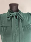 Loose trapeze dress with a bow - Green