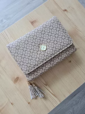 Messenger bag with tassels - Beige - Accessories