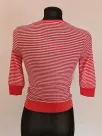 Ribbed sweater fastened with gold buttons - White and red