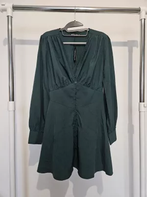 Shirt dress with a deep neckline and buttons - Dark green - Dresses