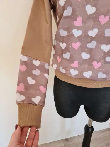 Sweatshirt, women's hooded blouse, brown hearts