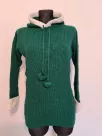 Warm long sweater with a hood - Green